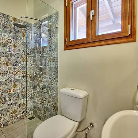 Вилла Angie - 150m2 Nature Retreat With Private Pool In Nymfes By Posarellivillas *